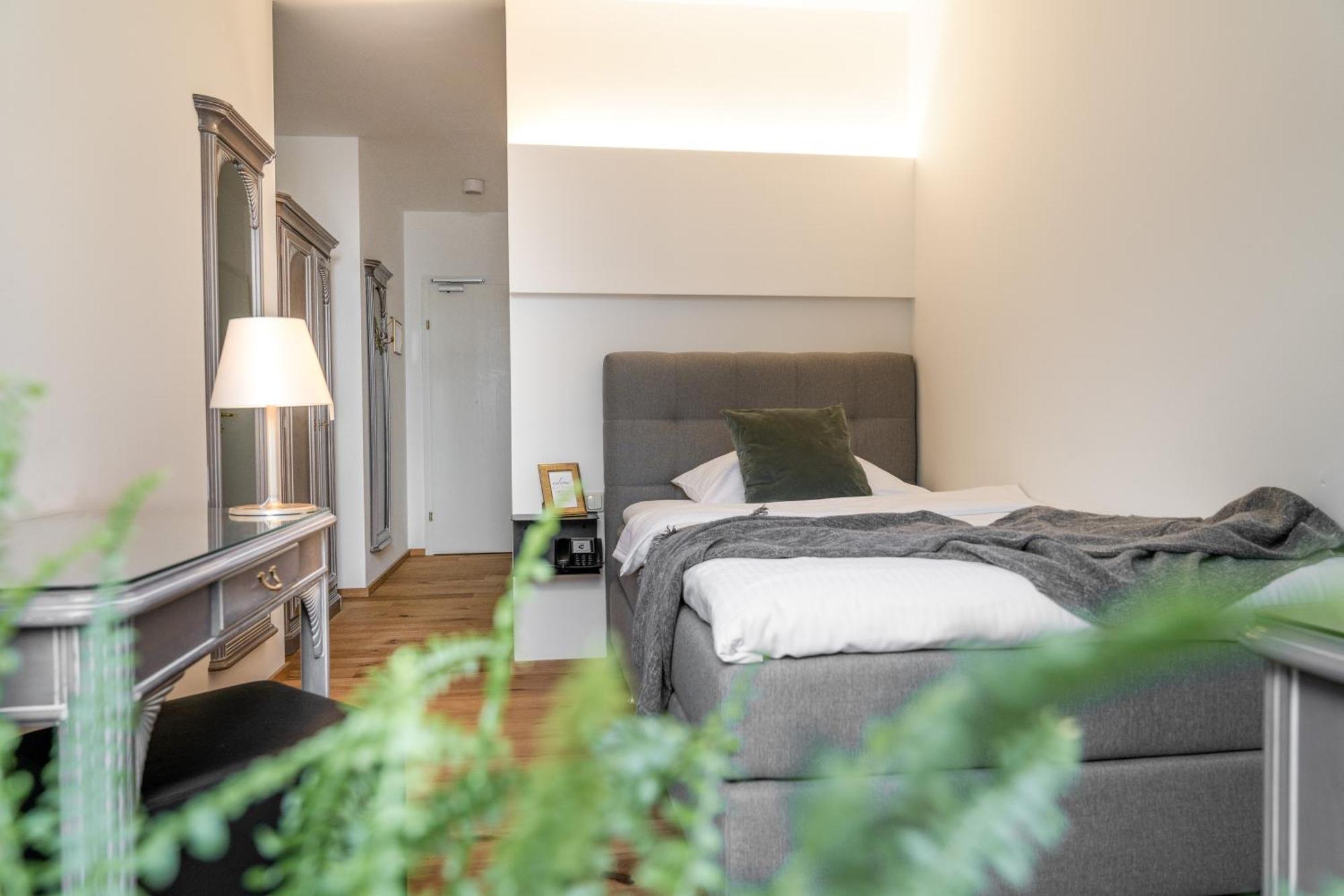 Stadthotel Styria ชไตอาร์ ภายนอก รูปภาพ